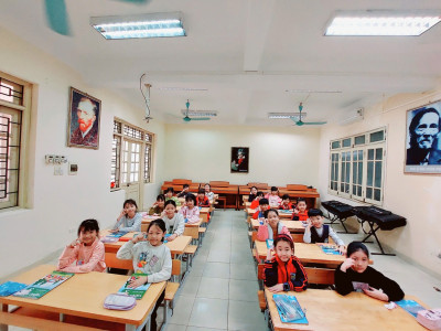 SÔI NỔI CUỘC THI “NÉT CHỮ - NẾT NGƯỜI” CHÀO MỪNG NGÀY NHÀ GIÁO VIỆT NAM 20/11