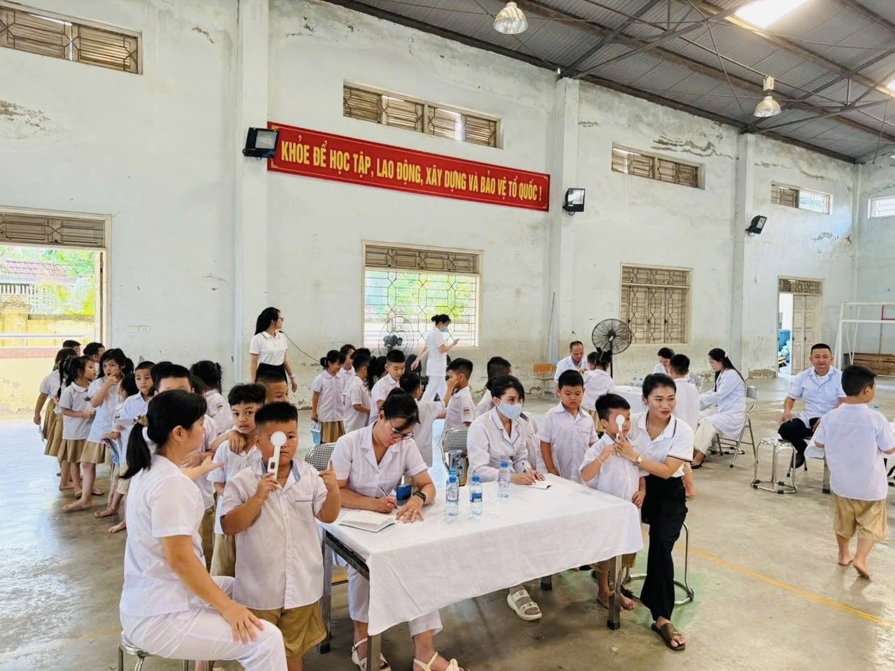 🍀🍀 KHÁM SỨC KHỎE NĂM HỌC 2025-2026 CHO HỌC SINH TRƯỜNG TIỂU HỌC ĐỒNG MAI I. 🌸🌸